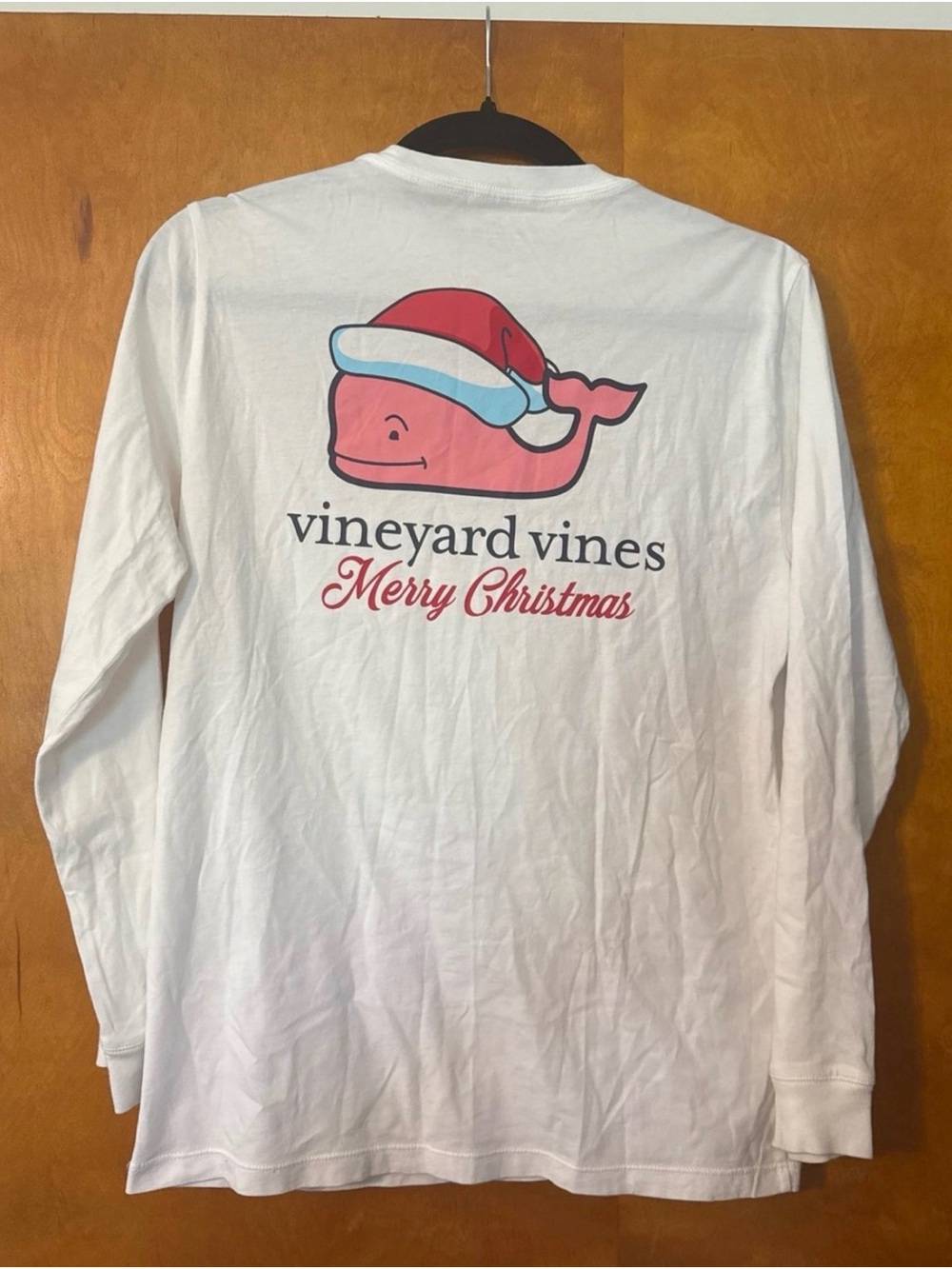 Vineyard Vines White Long-Sleeve Whale Tee with Pink Santa Hat Graphic
